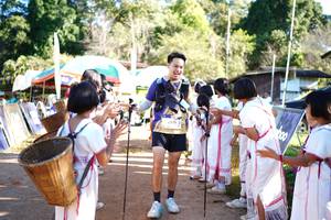 BIB: 2576
                            <button type="button" onclick="openModal(19063356)" class="btn btn-primary btn-sm float-right btn-popup" data-toggle="modal" data-target=".modal-high-quality">
                        <i class="fas fa-shopping-cart"></i> Add to Cart
                    </button>
                                            <button type="button" onclick="isThisMe(19063356, true)" class="btn btn-success btn-sm float-right btn-popup btn-isme hidden" data-toggle="tooltip" data-placement="bottom" title="นี่คือรูปของคุณใช่ไหม คลิกที่นี่เพื่อเอาเข้าอัลบั้ม">
                        <i class="fas fa-plus"></i> Add to album
                    </button>
                    <button type="button" onclick="isThisMe(19063356, false)" class="btn btn-warning btn-sm float-right btn-popup btn-isnotme hidden">
                        <i class="fas fa-ban"></i> Remove from album
                    </button>